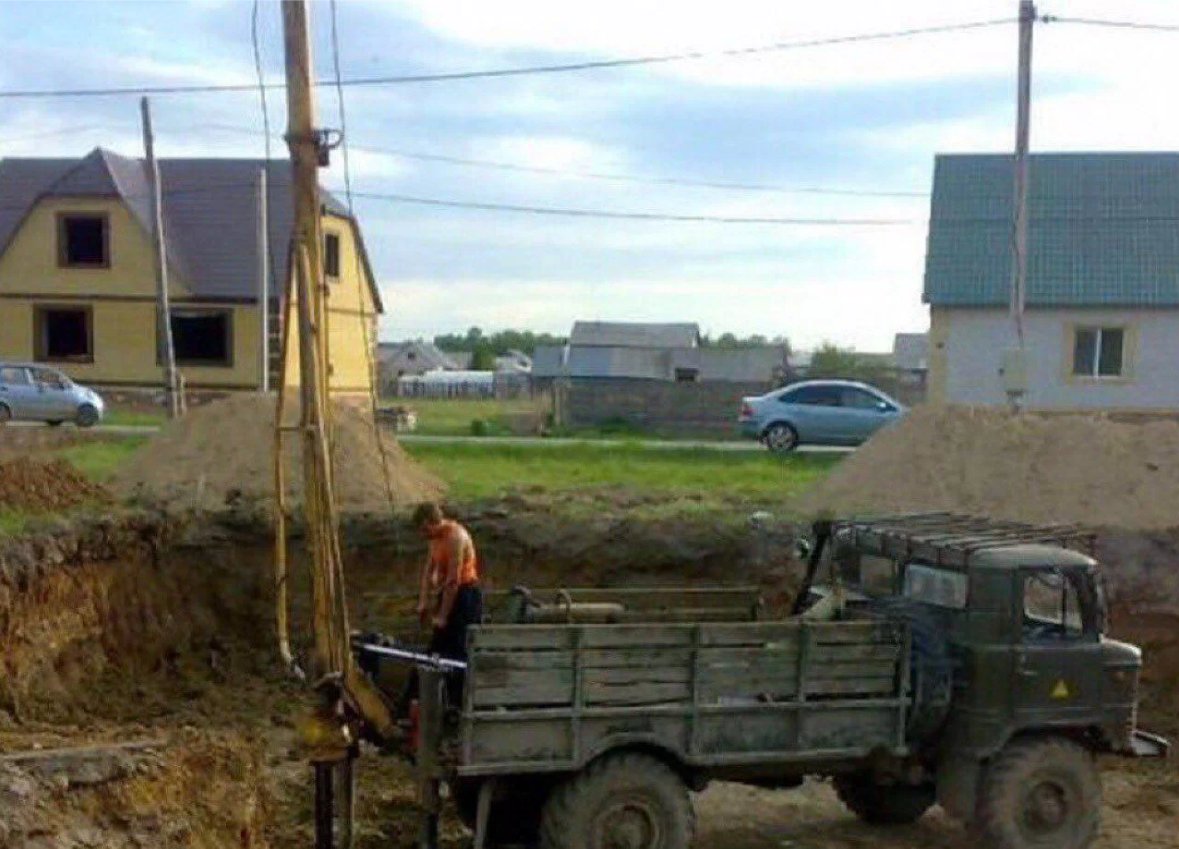 Ямобур. Установка столбов, Установка опор лэп