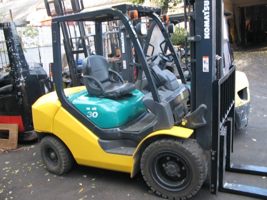 Сдам в аренду погрузчик вилочный Komatsu FD30Т-14