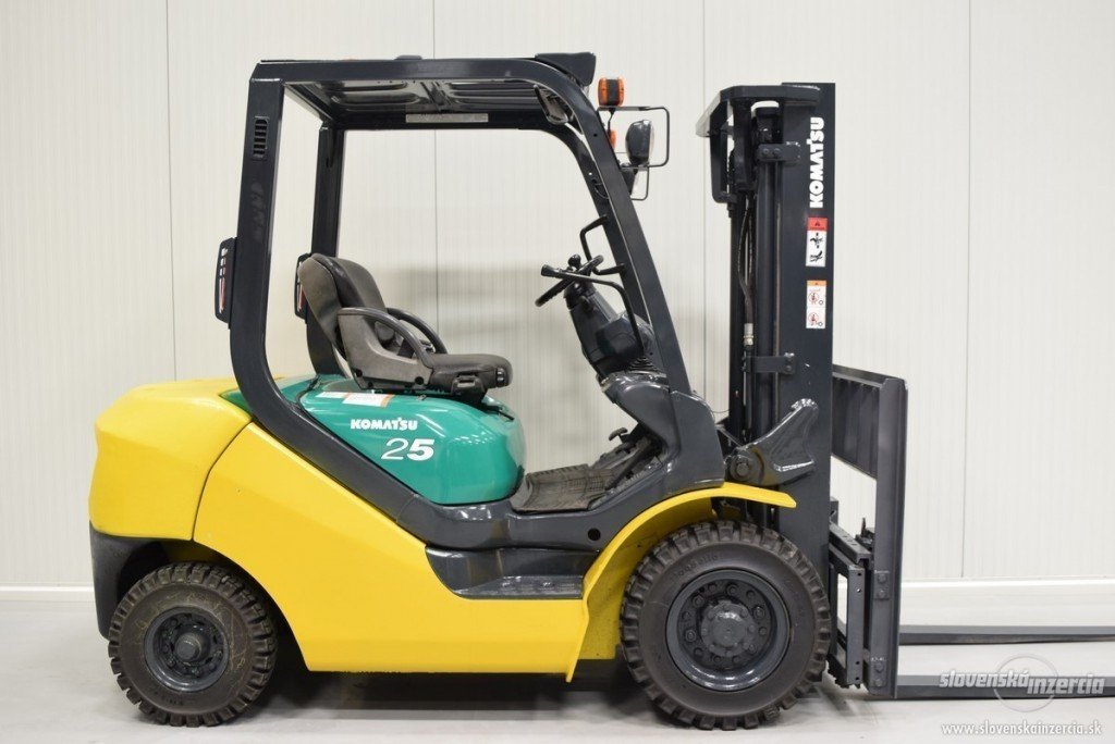 Услуги вилочного погрузчика Komatsu, Toyota, Lonki
