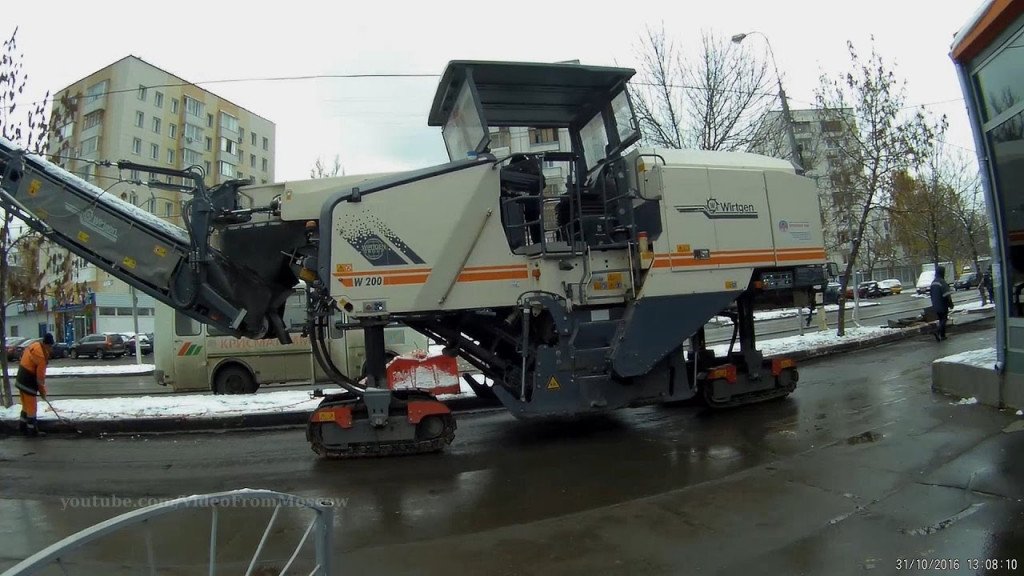 Дорожная фреза. Дорожная спецтехника аренда
