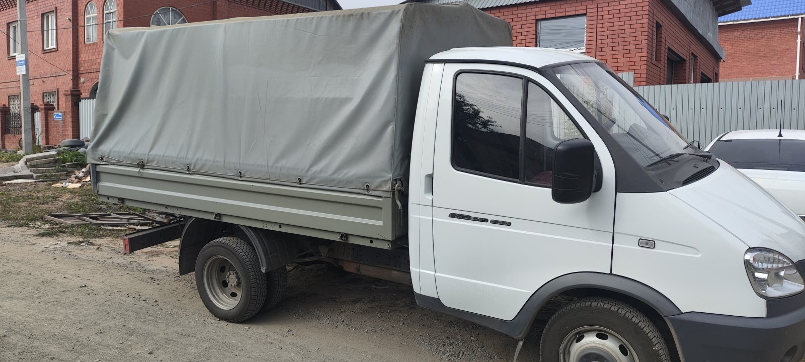 Перевозки. Газель Газ 3302 тент 9 кубов