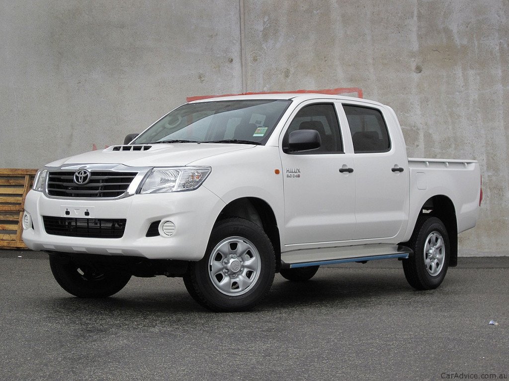 Пикап тойота HILUX. Перевозка грузов и пассажиров