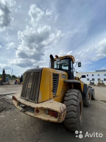 Услуги фронтального погрузчика. Аренда спецтехники