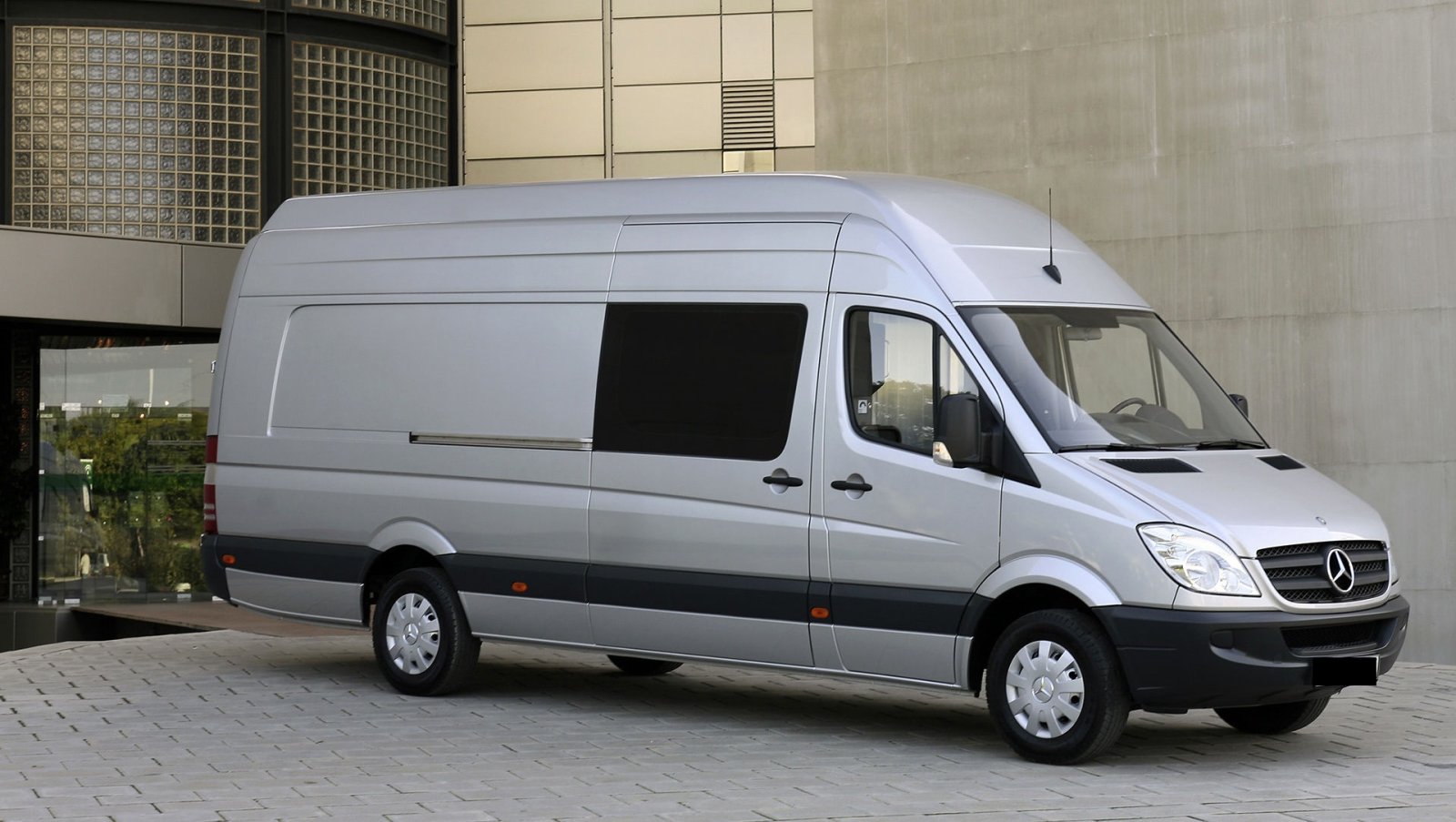 Перевозки до 2 тонн на Mercedes Sprinter