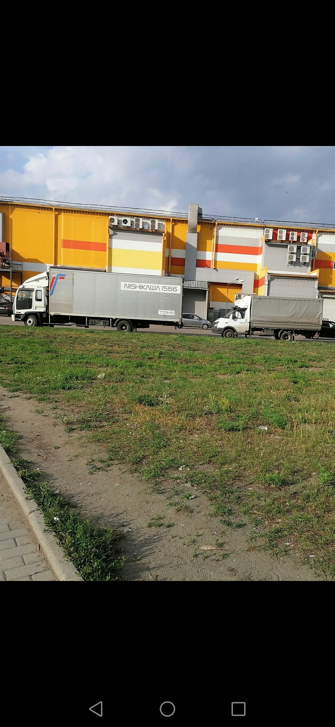 Грузоперевозки от 1. 5 - 5 тонн. Грузчики