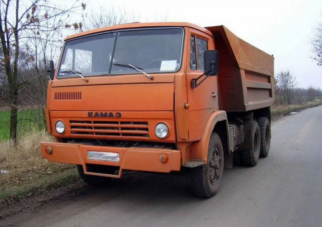 Аренда Камазы самосвалы, доставка щепы, песка