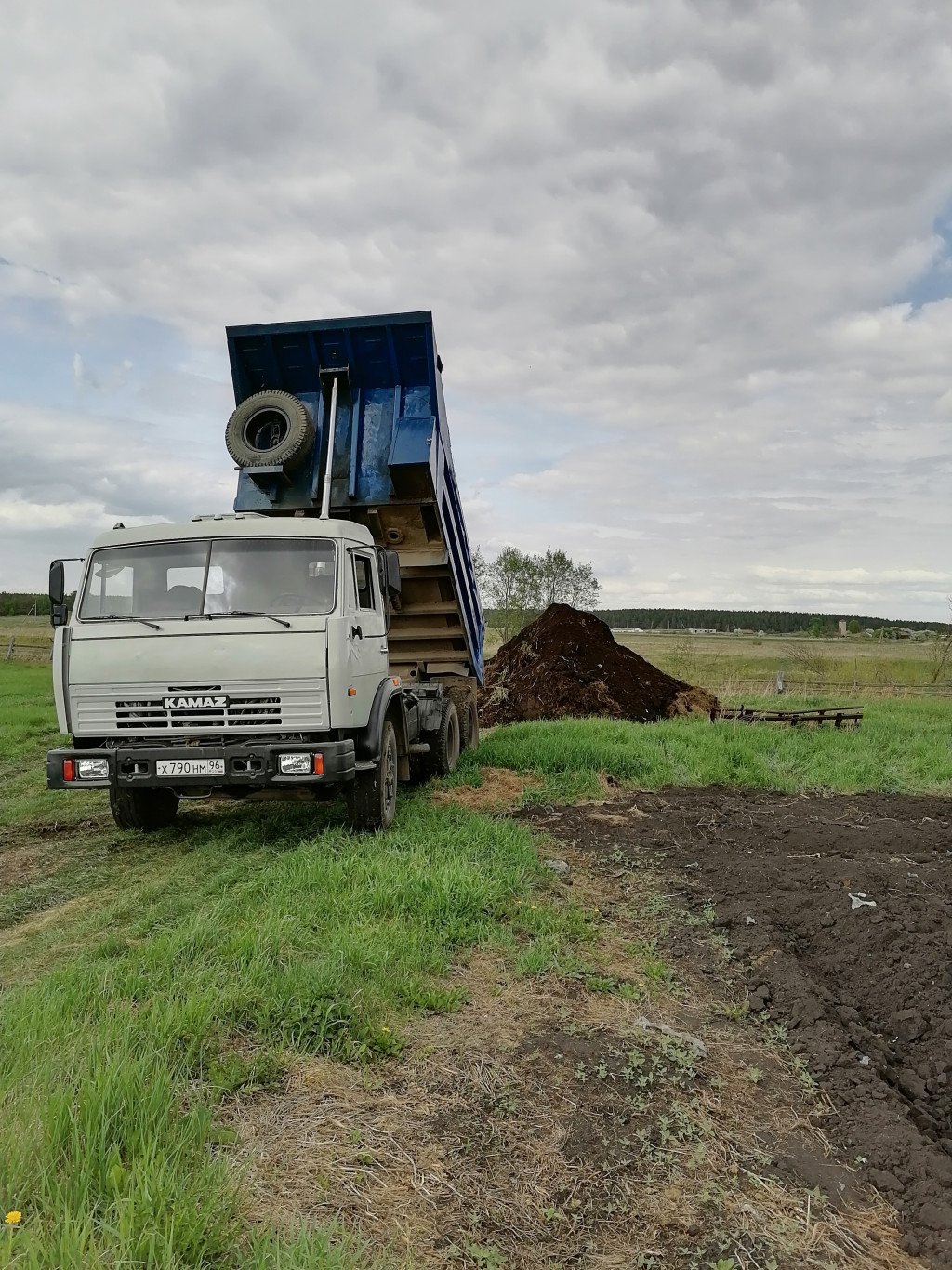 КамАЗы 15т и 13т для грузоперевозок, услуги техники