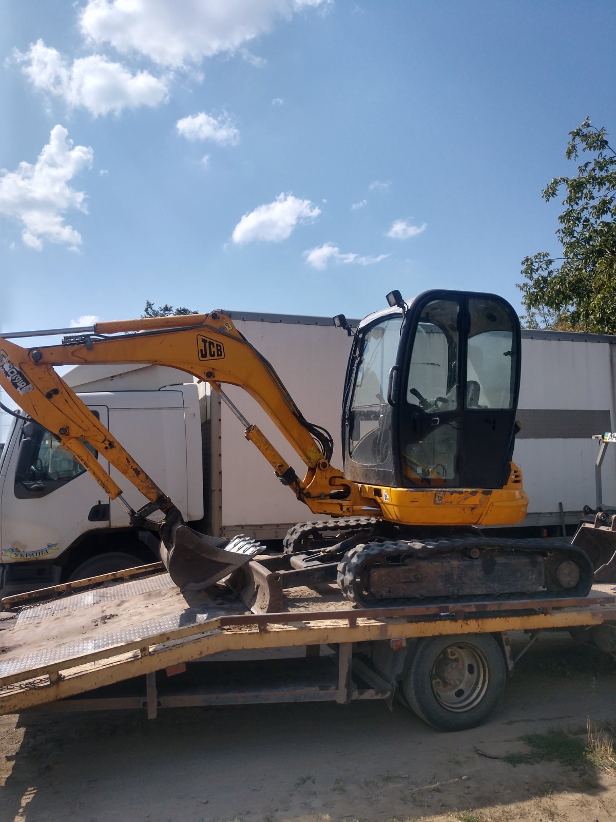Аренда мини экскаватора JCB 8018 с доставкой