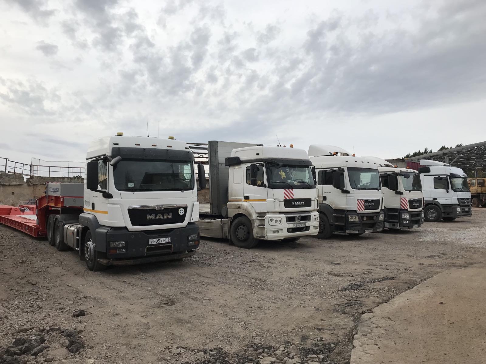 Тралы MAN, VOLVO, MERCEDES 20- 80 тонн в аренду