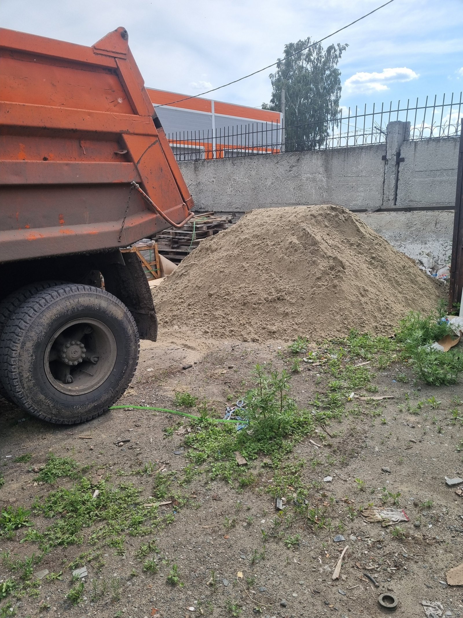 Услуги самосвала 10, 15, 20 тонн