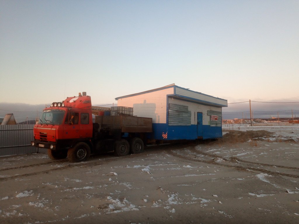 Трал Тонар площадка (тягач). Перевозка негабарита