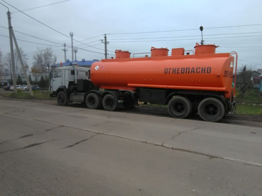 Бензовозом перевозка топлива
