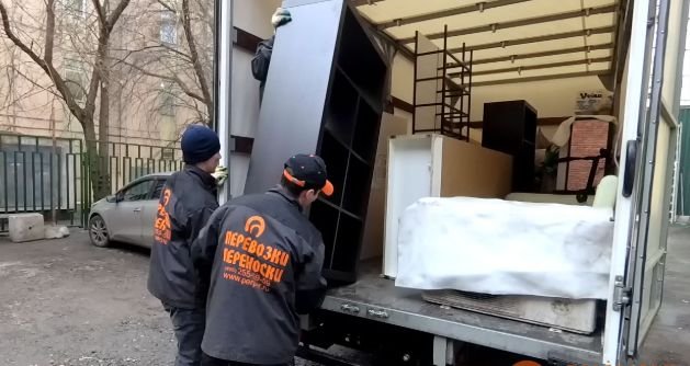Профессиональные грузчики для перевозки мебели