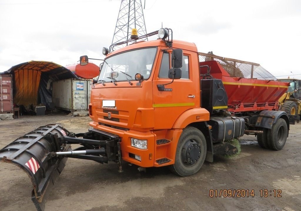 Аренда поливомоечной машины КО 823К65115 Камаз 651