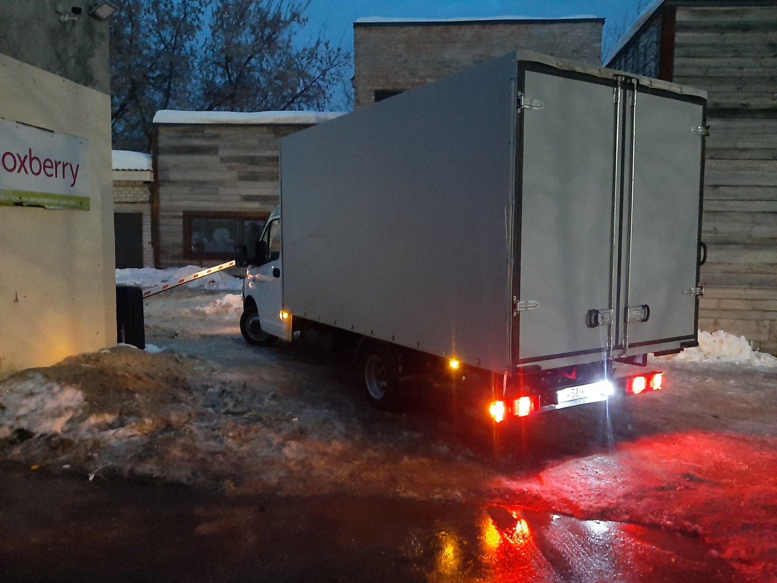 Грузоперевозки Газель 4. 3 метра