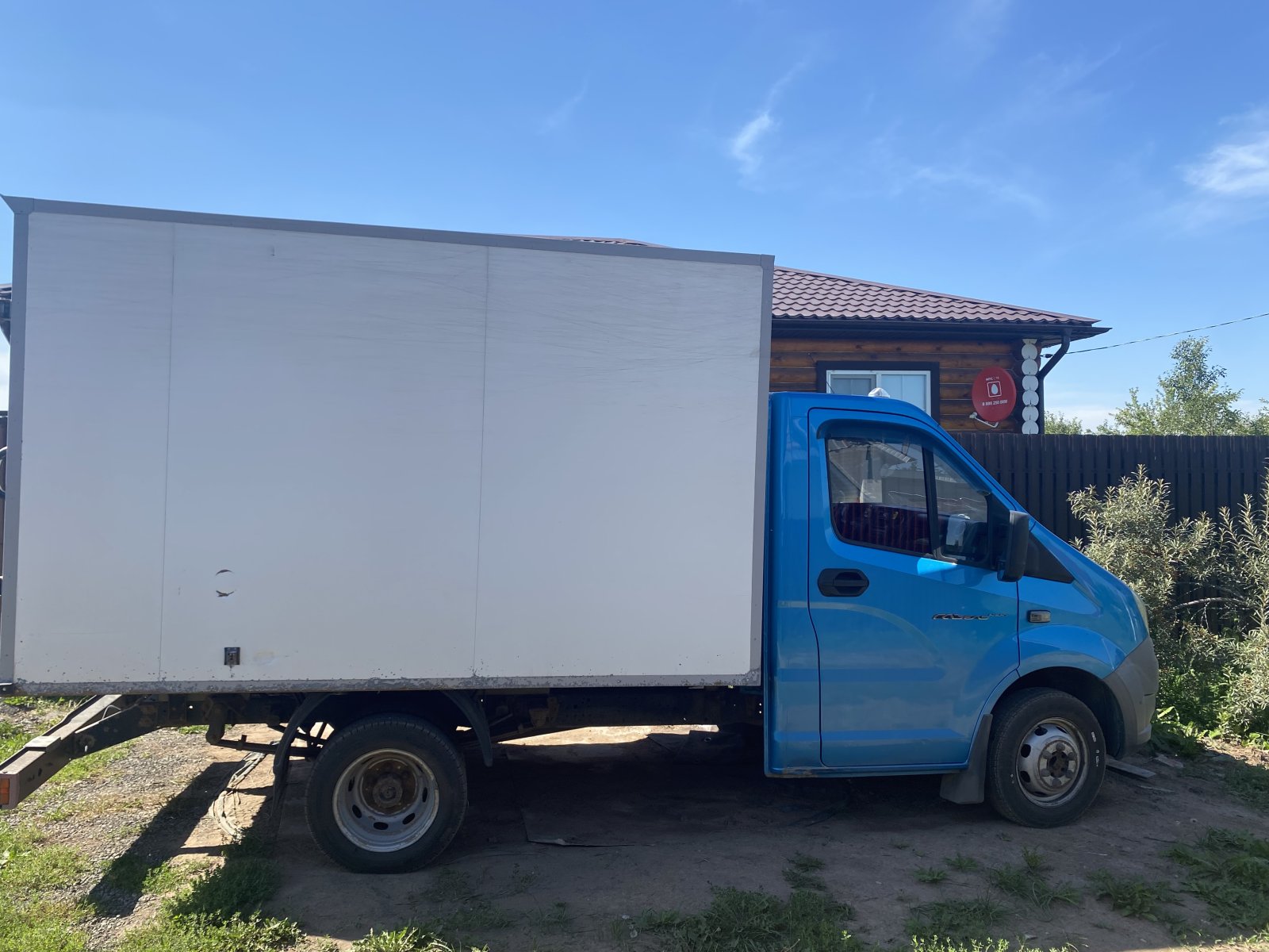 Перевозки в изометрическом фургоне. Быстрая подача Газели