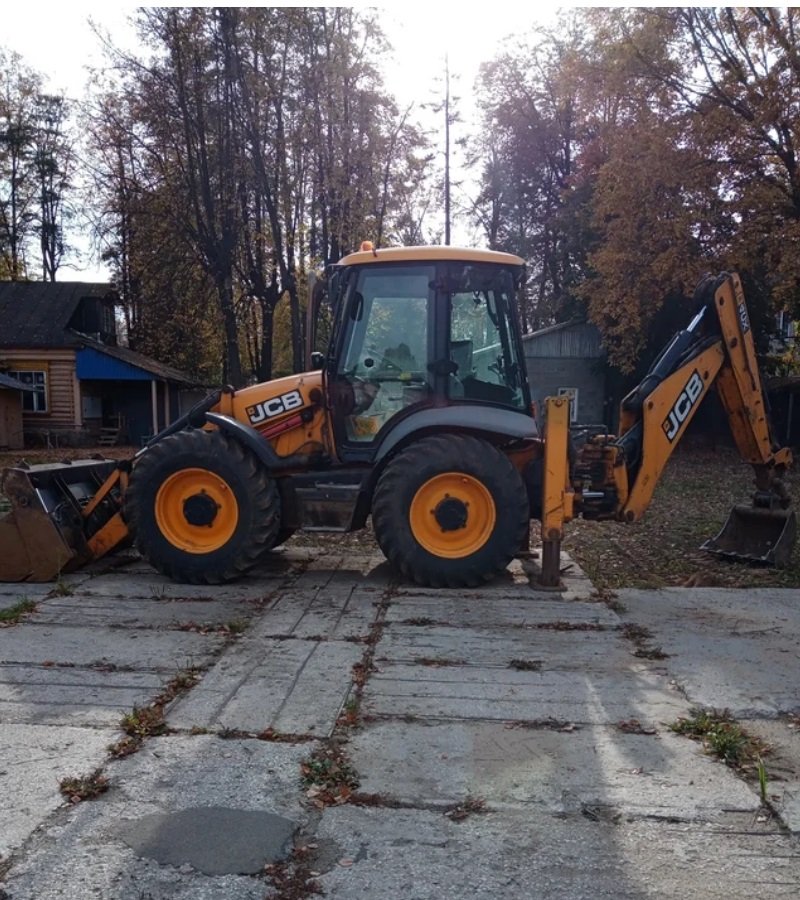 Экскаватор- погрузчик JCB 4 CX. Гидромолот, ямобур