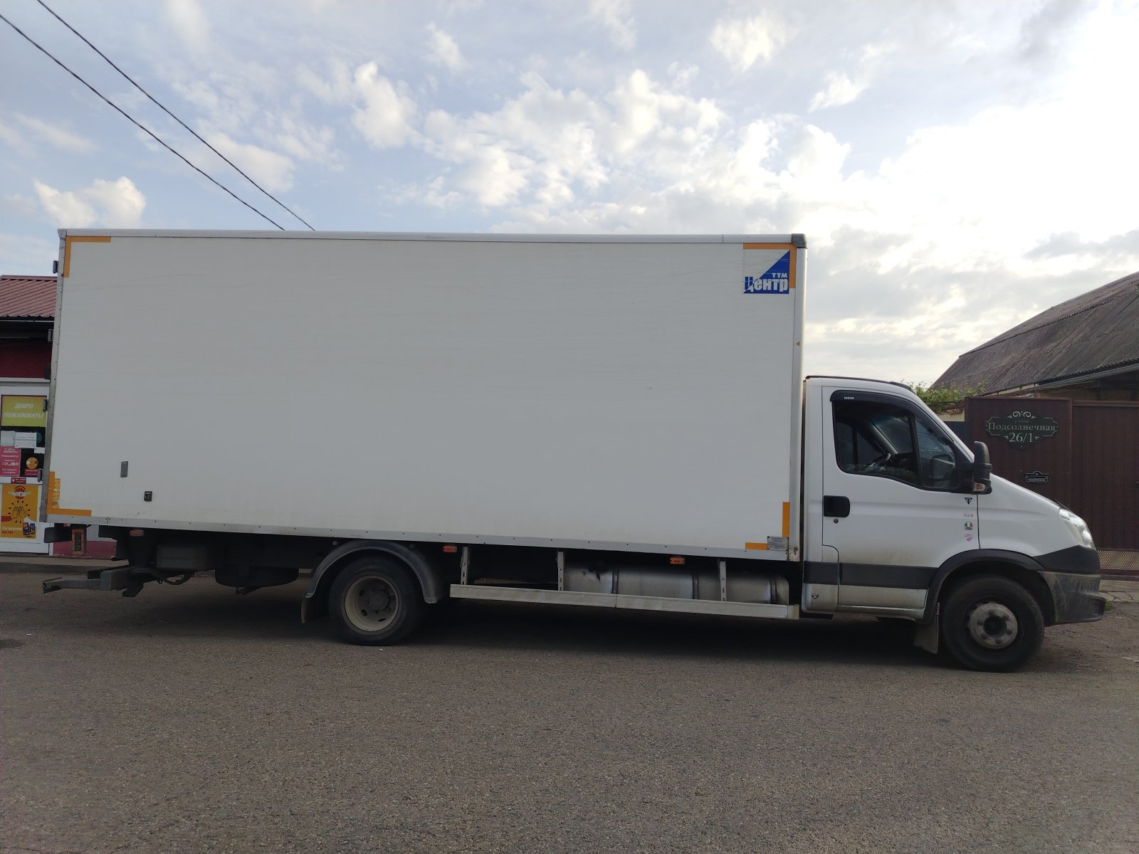 Перевозка грузов. Iveco Deyli 12 паллет