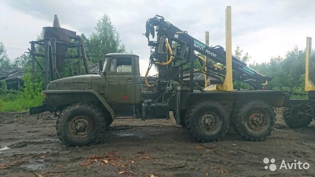 Лесовоз Урал с гидроманипулятором, аренда