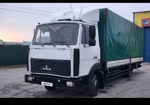 Грузоперевозки а/м МАЗ 4370. Боковая верхняя задняя