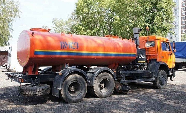 Арендовать коммунальную поливальную машину Камаз К