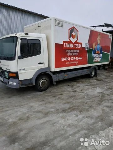 Грузовой автомобиль с гидробортом