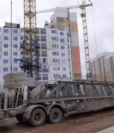 Доставка плит перекрытия и стеновых панелей