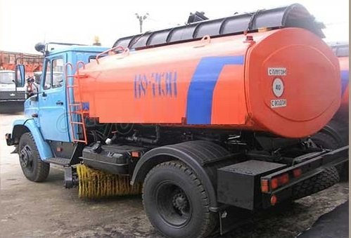 Услуги КДМ с щеткой, цистерной с водой