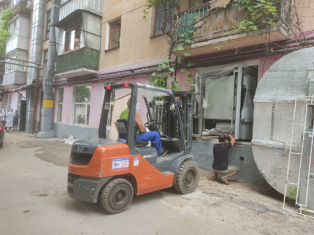 Вилочный погрузчик от собственника