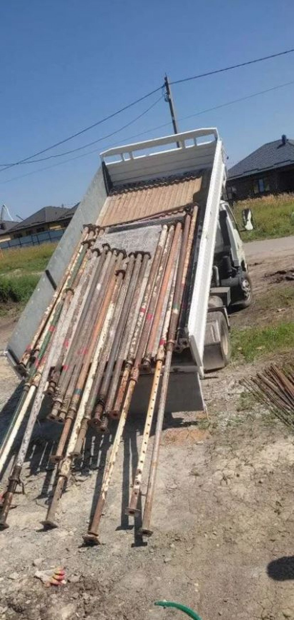 Грузоперевозки до 4 тонн. Самосвал. Буксировка