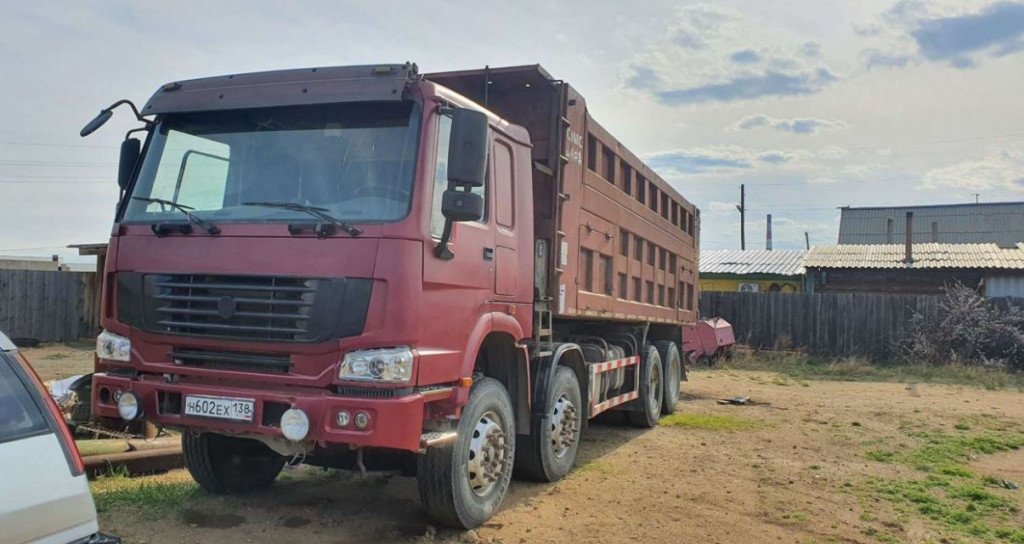 Услуги самосвала Howo, перевезем щепу, сыпучие гру