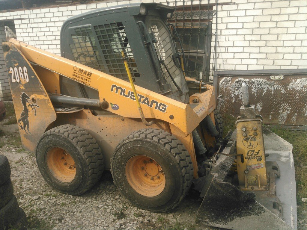 Аренда мини погрузчика. Планировка. Уборка мусора