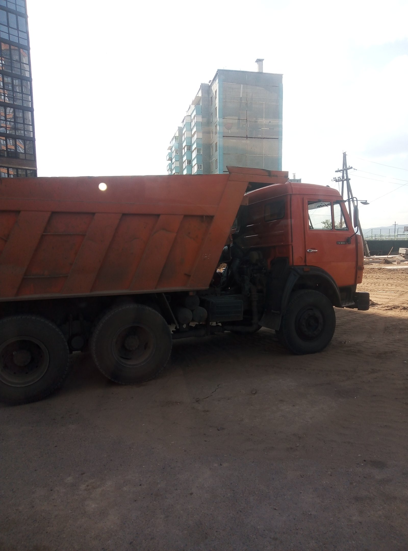 Самосвалы 3т камаз15т