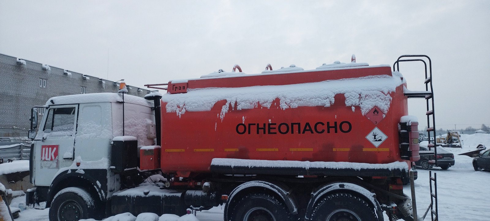 Бензовоз топливозаправщик аренда