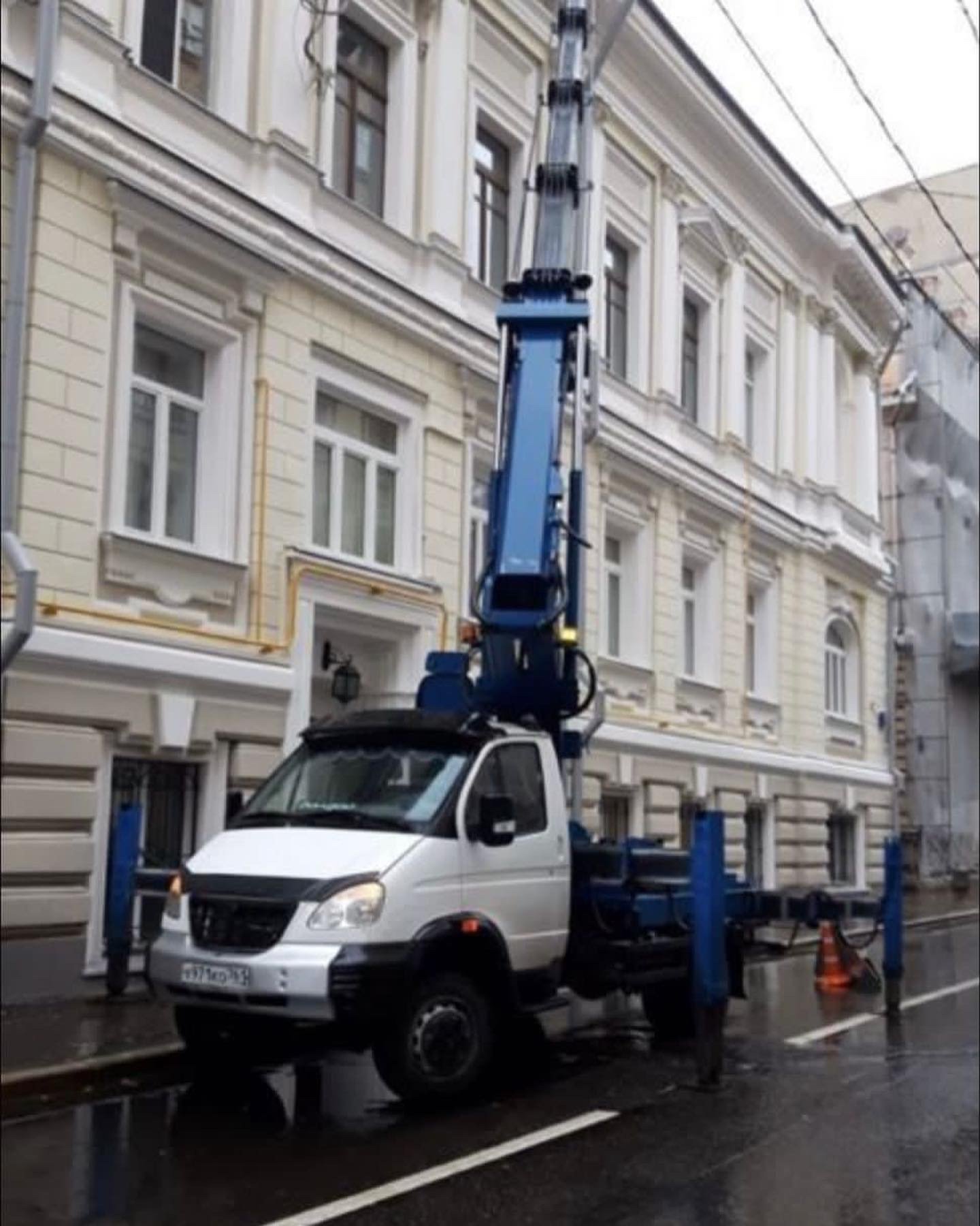 АВТОВЫШКА 28 метров телескопическая аренда