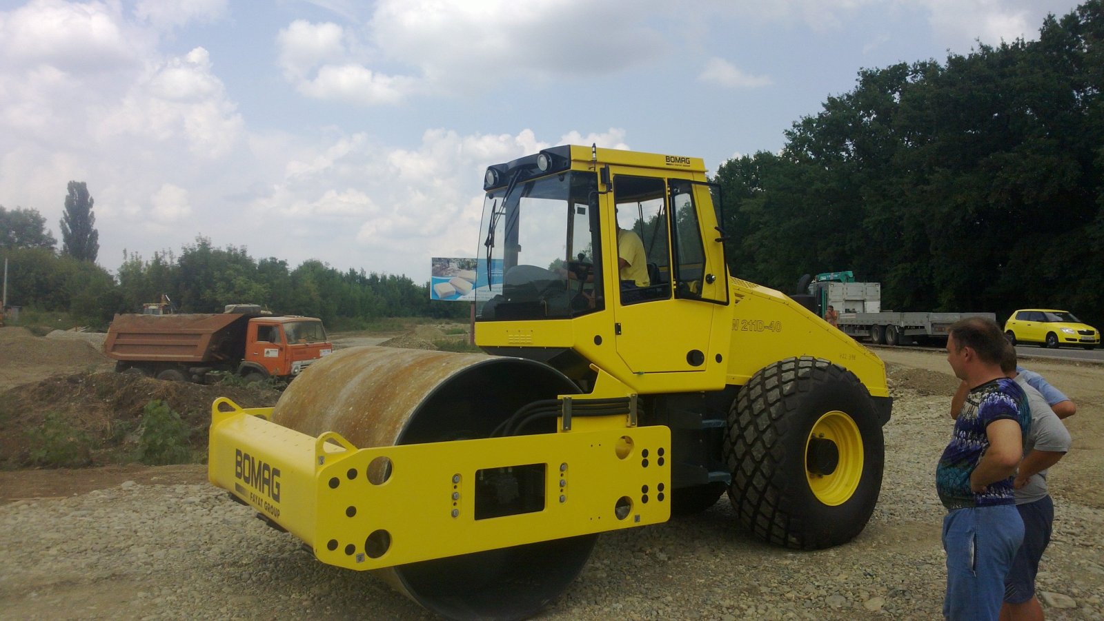 Аренда грунтового катка BOMAG BW 212 D-4