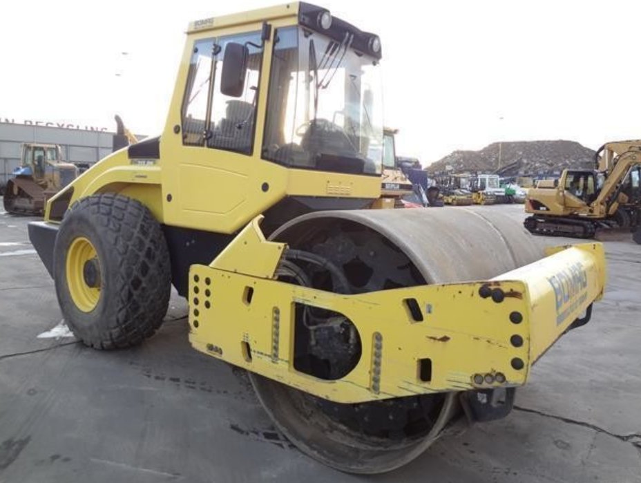 Сдам в аренду дорожный каток BOMAG BW 213 D-4