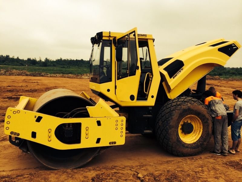 Аренда грунтовых катков Bomag