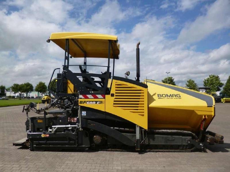 Аренда Bomag BF600C с экипажем, укладка до 5 м