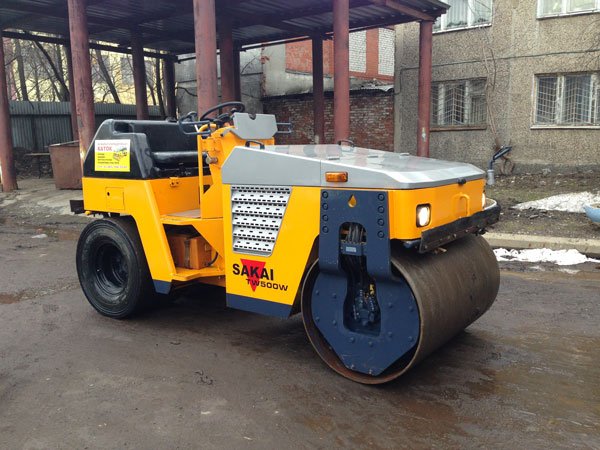 Аренда катка (sakai tw 500i)