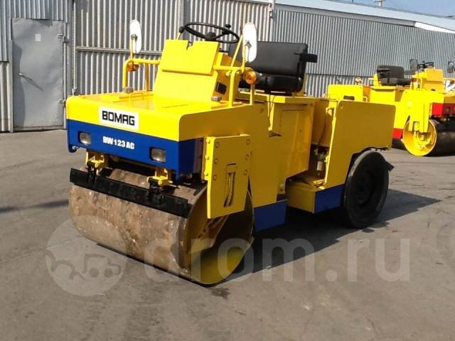 Аренда комбинированного катка Bomag 4 тонны для уплотнения