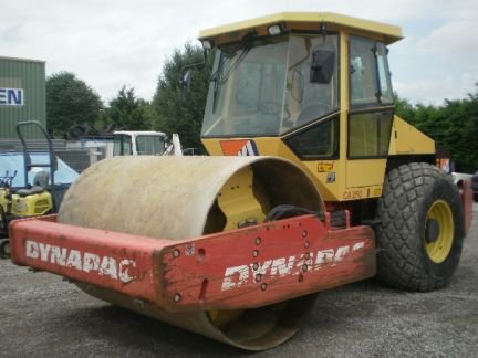 Аренда грунтового виброкатка DYNAPAC CA250D