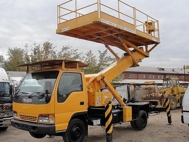 Isuzu Elf автовышки 17 метров