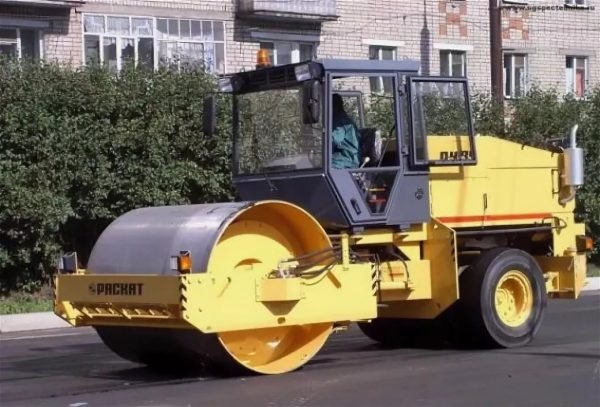 Дорожный каток в аренду
