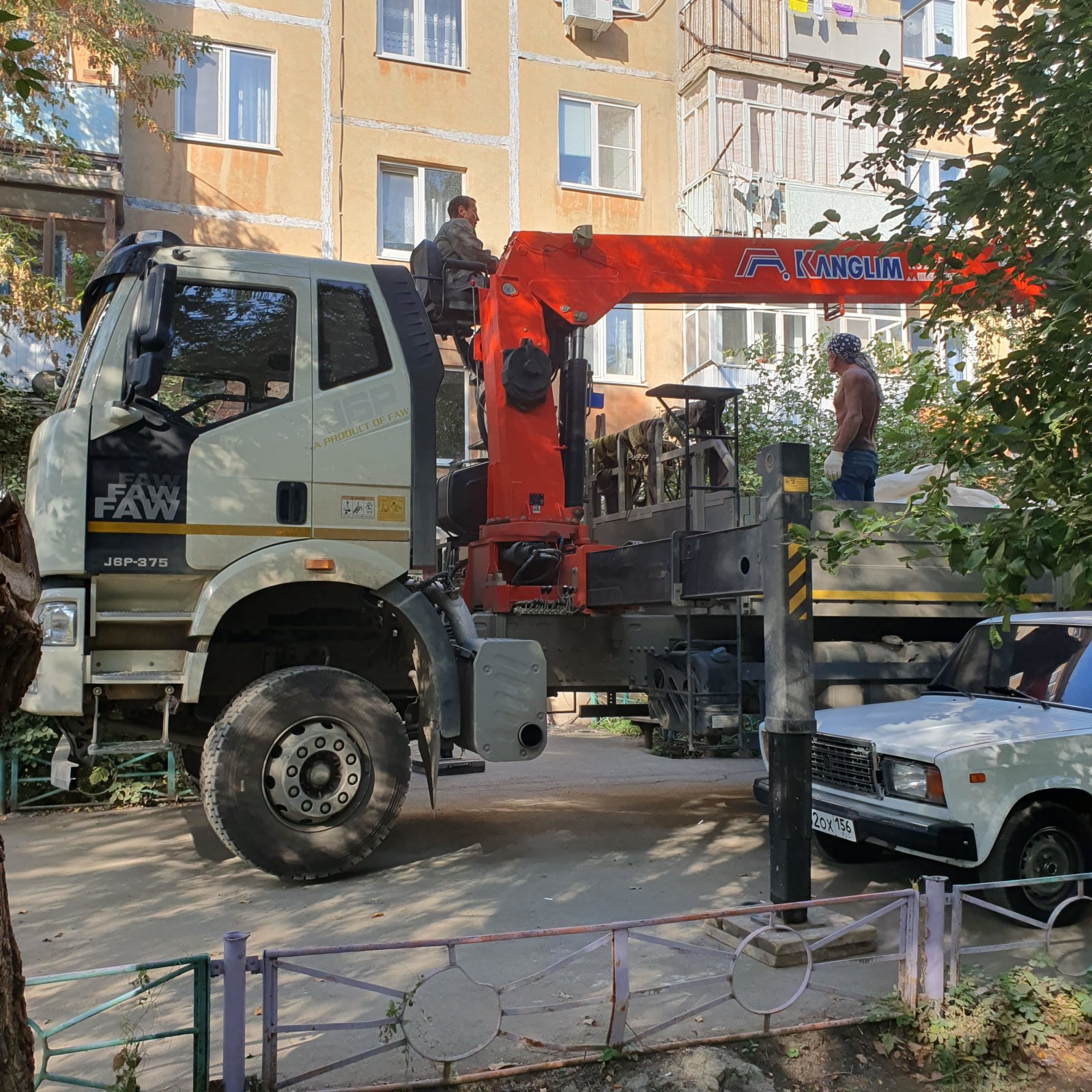 Аренда манипулятора Люлька / корзина автовышки