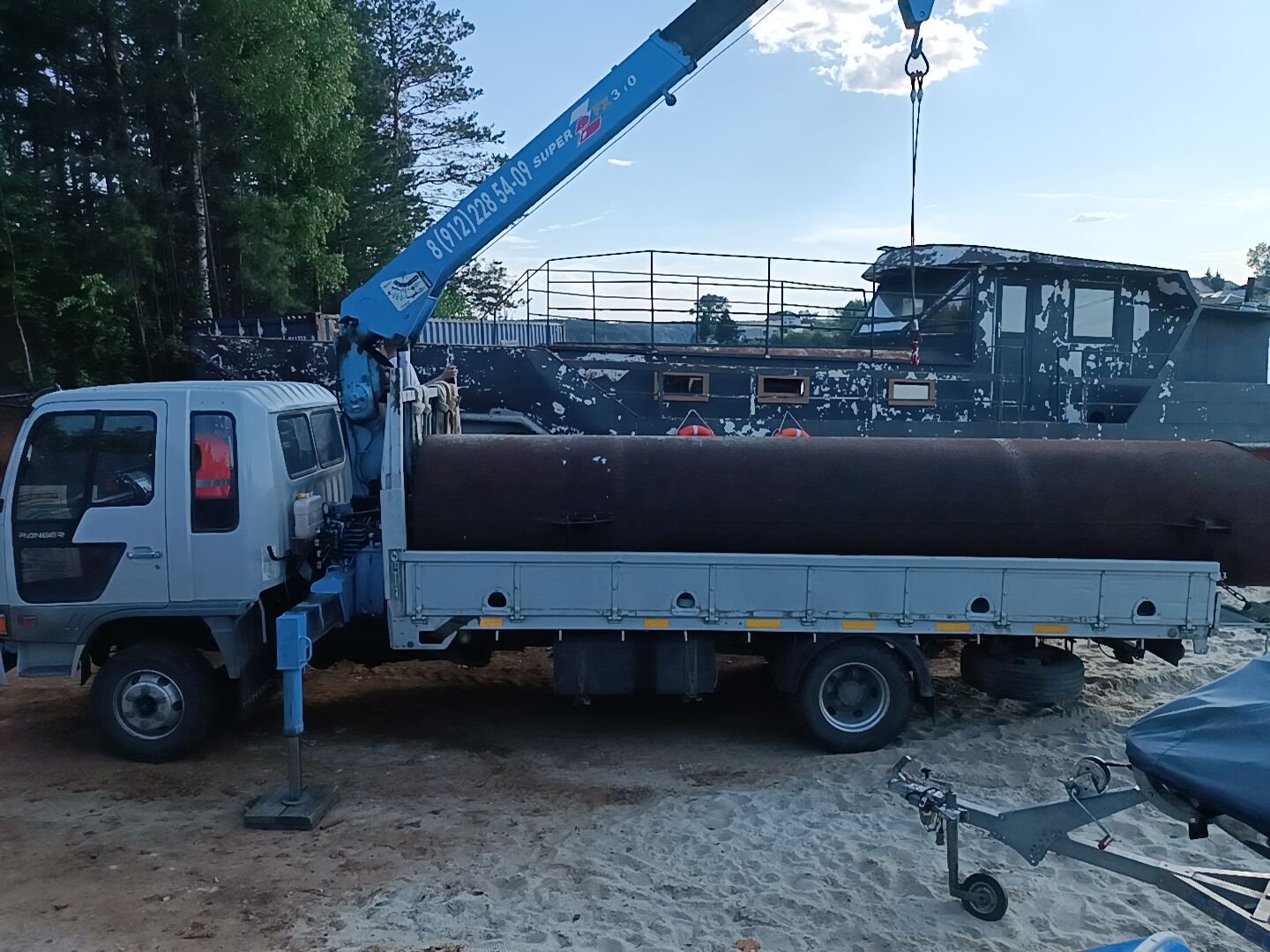Услуги манипулятора с люлькой Hino ranger