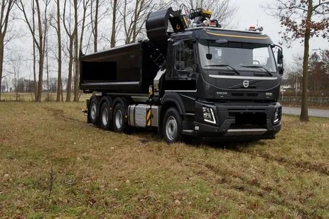 Услуги самосвала, погрузчика, манипулятора