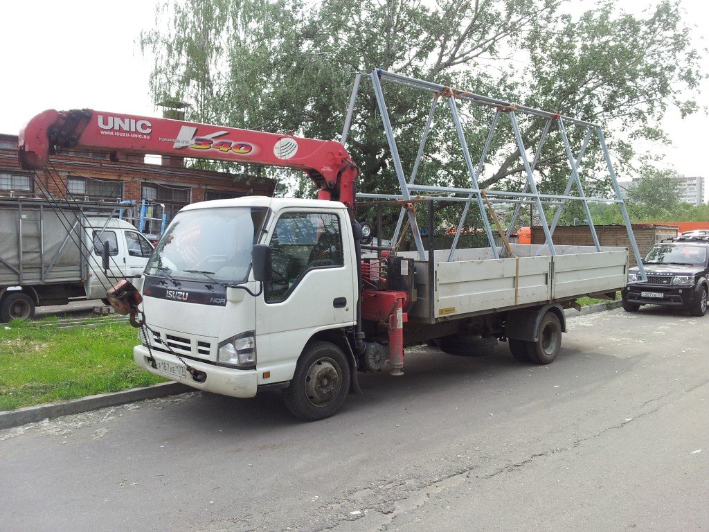 Сдам в арендуманипулятор 4т