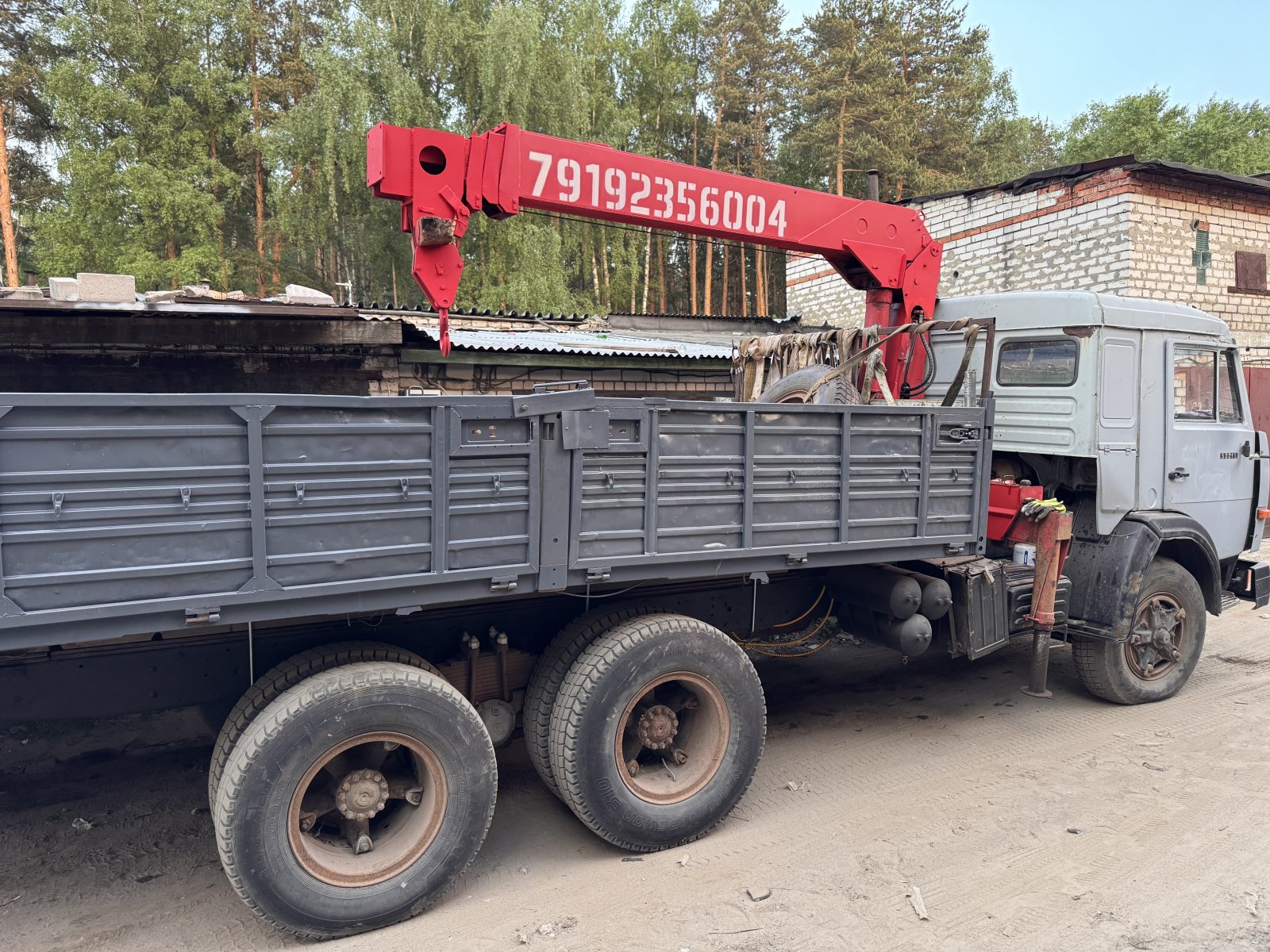 Манипулятор КамАЗ 53212 с креплениями в аренду