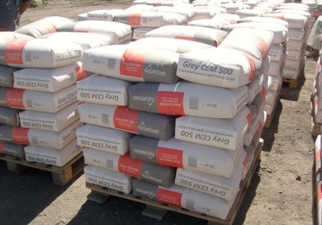 Цемент в мешках 50кг. холсим 500